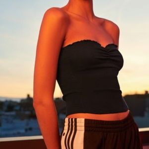 UO Lettuce-Edge Ruched Tube Top